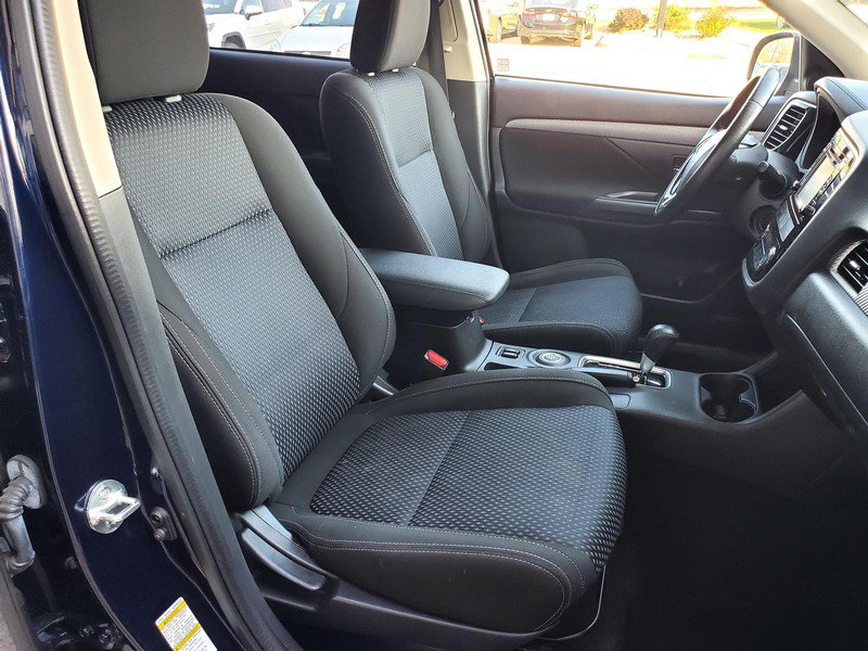Used 2016 Mitsubishi Outlander SE AWD/4WD image 13