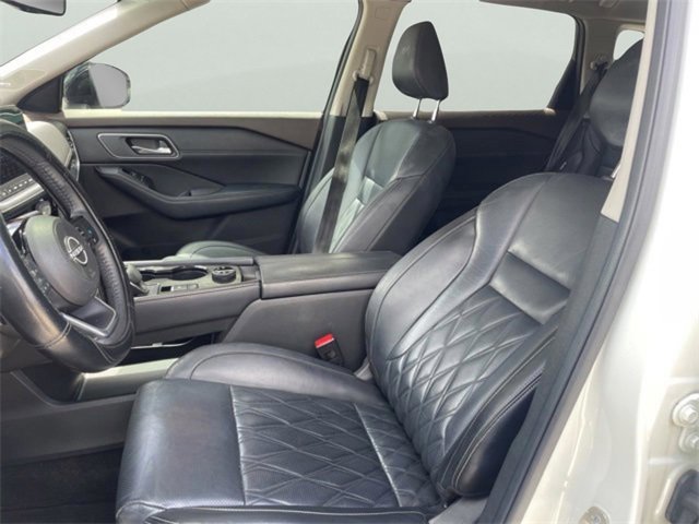 Used 2022 Nissan Rogue Platinum w/ Head-Up Display Package image 13