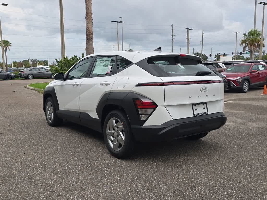 New 2027 Hyundai Kona SE FWD image 3