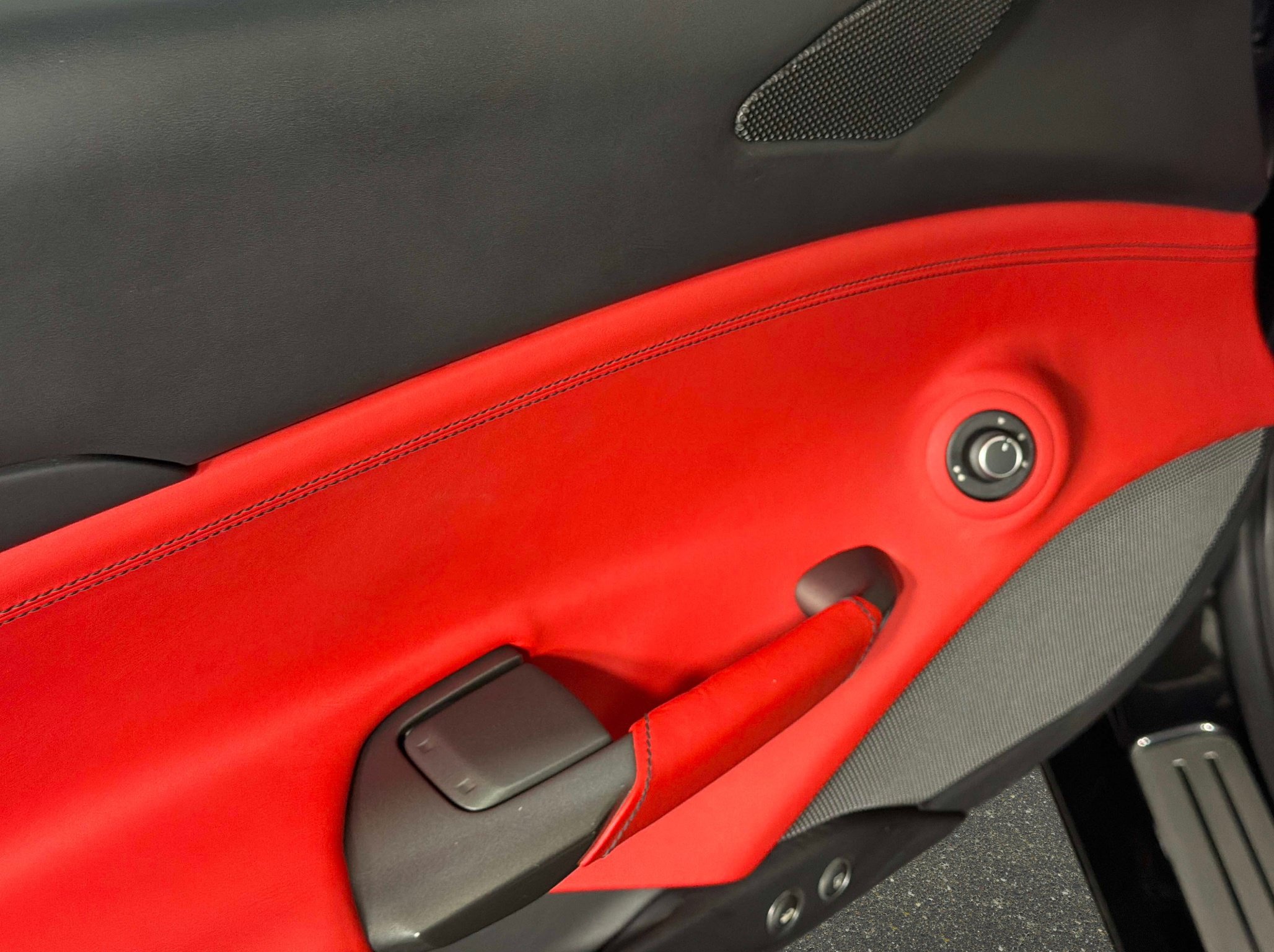 Used 2018 Ferrari 488 GTB RWD image 29