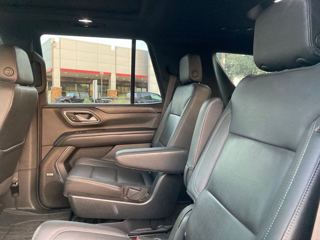 Used 2021 Chevrolet Tahoe Z71 w/ Z71 Signature Package AWD/4WD image 11