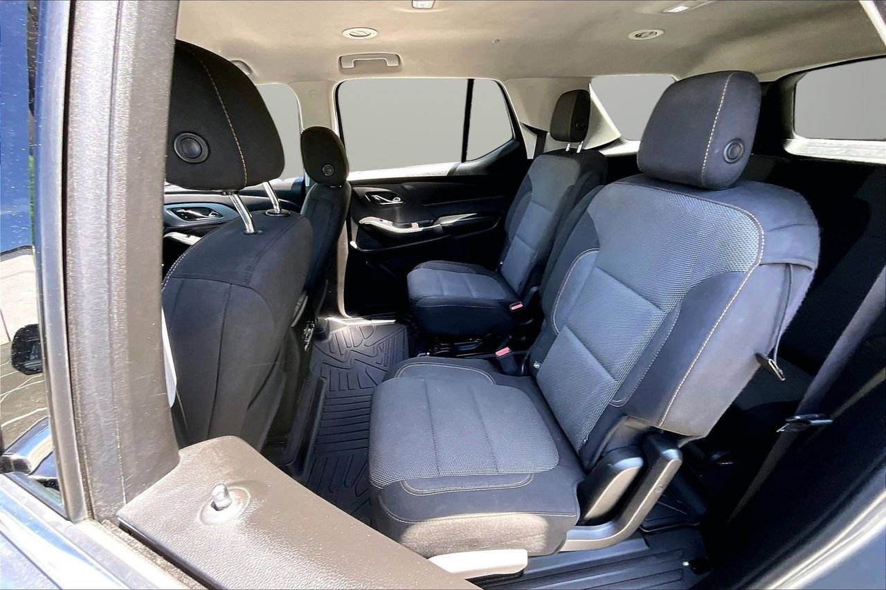 Used 2018 Chevrolet Traverse LT FWD image 21