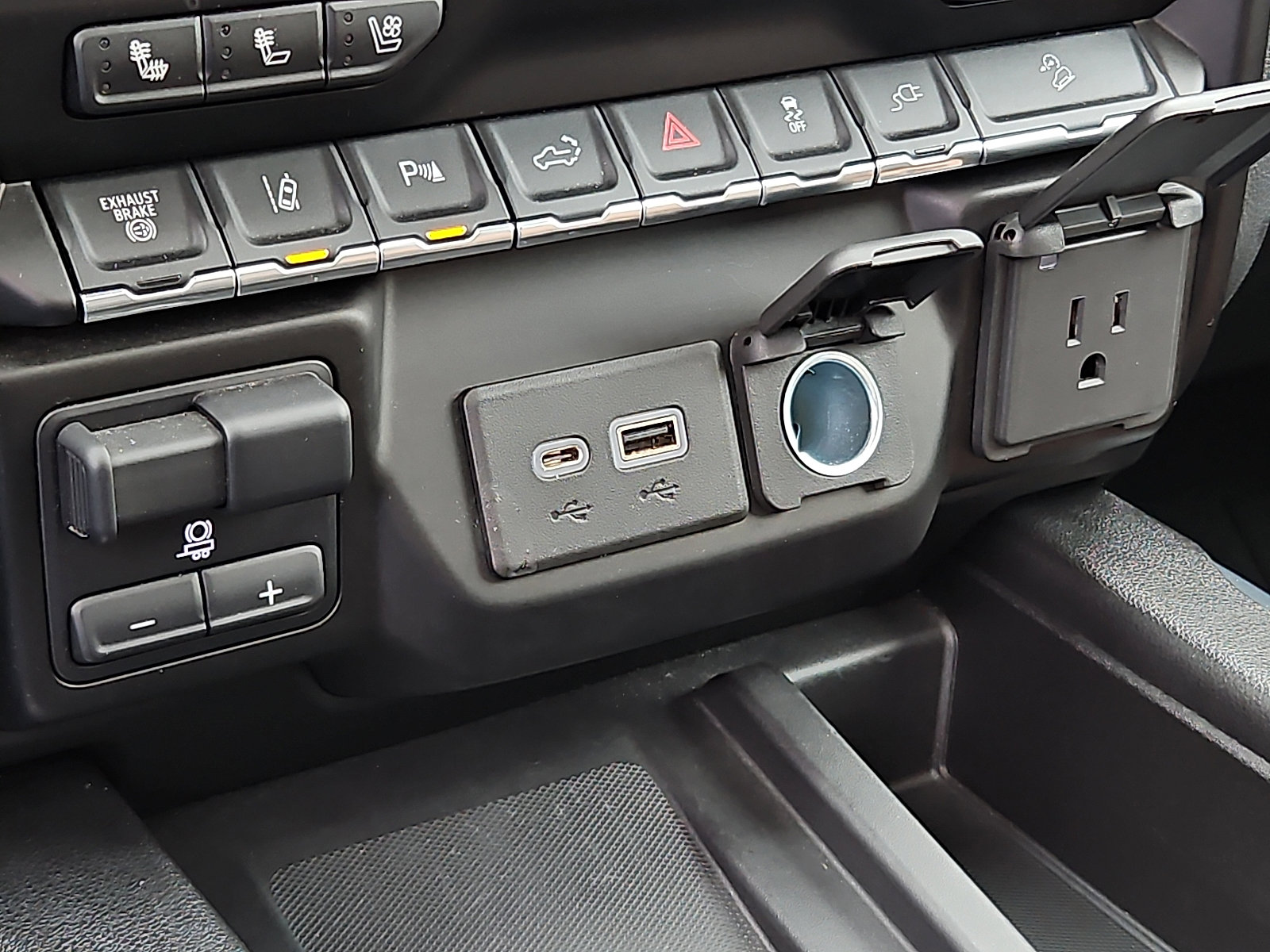 Certified 2020 Chevrolet Silverado 2500 High Country w/ Z71 Off-Road Package image 25