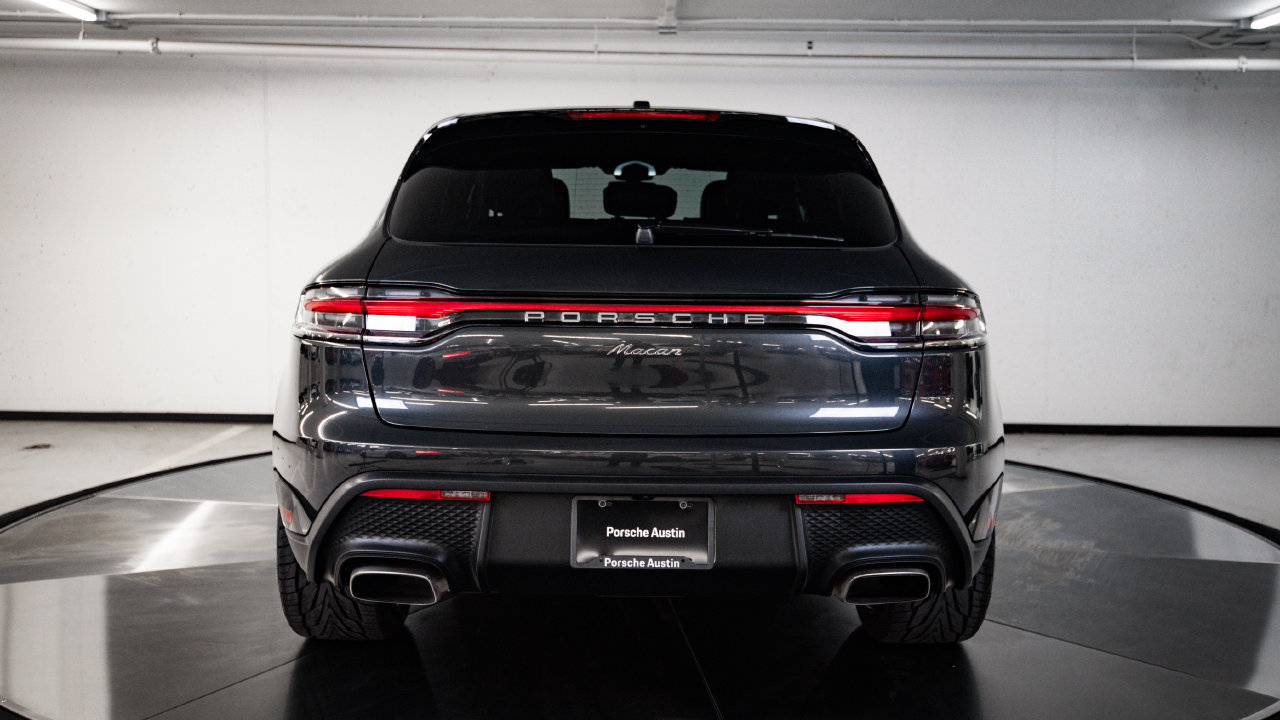 Certified 2023 Porsche Macan AWD/4WD image 6