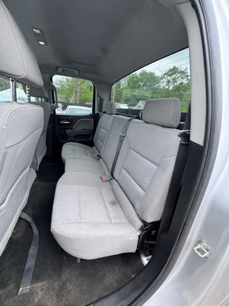 Used 2018 Chevrolet Silverado 1500 Custom w/ Custom Value Package AWD/4WD image 12