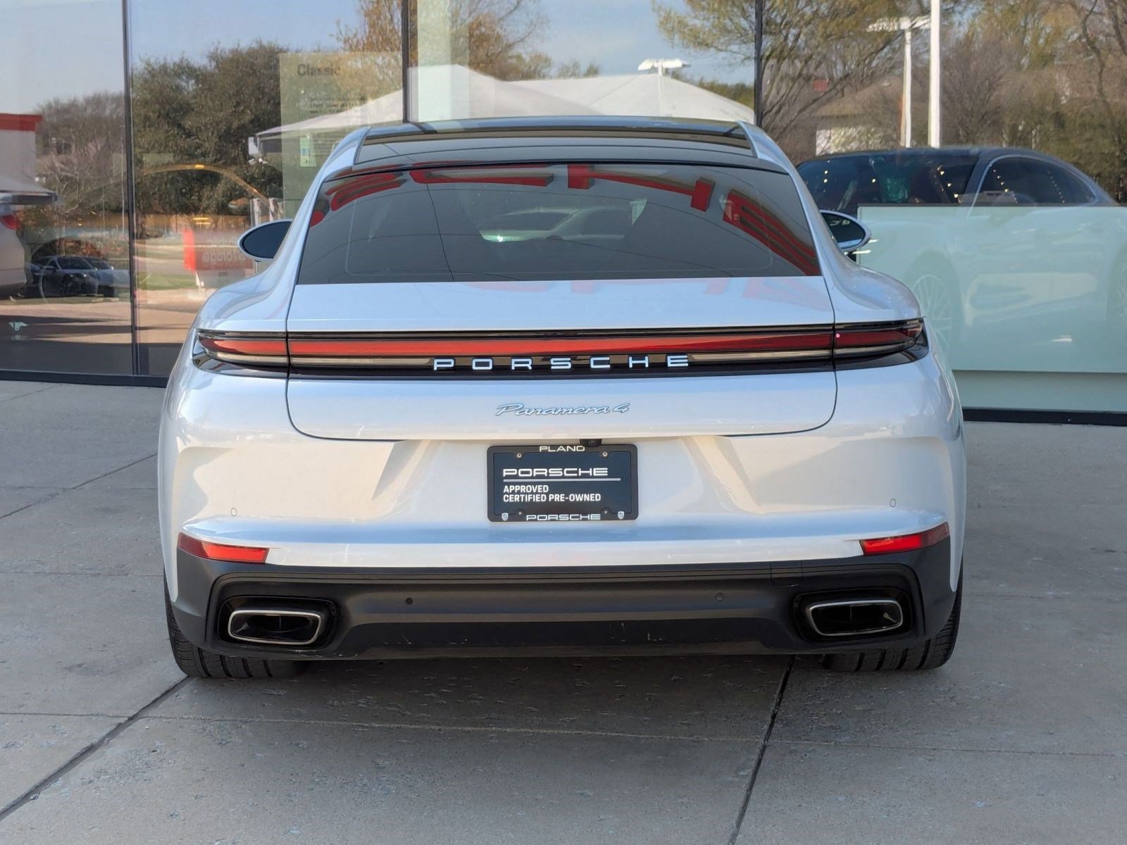 Certified 2025 Porsche Panamera 4 image 10