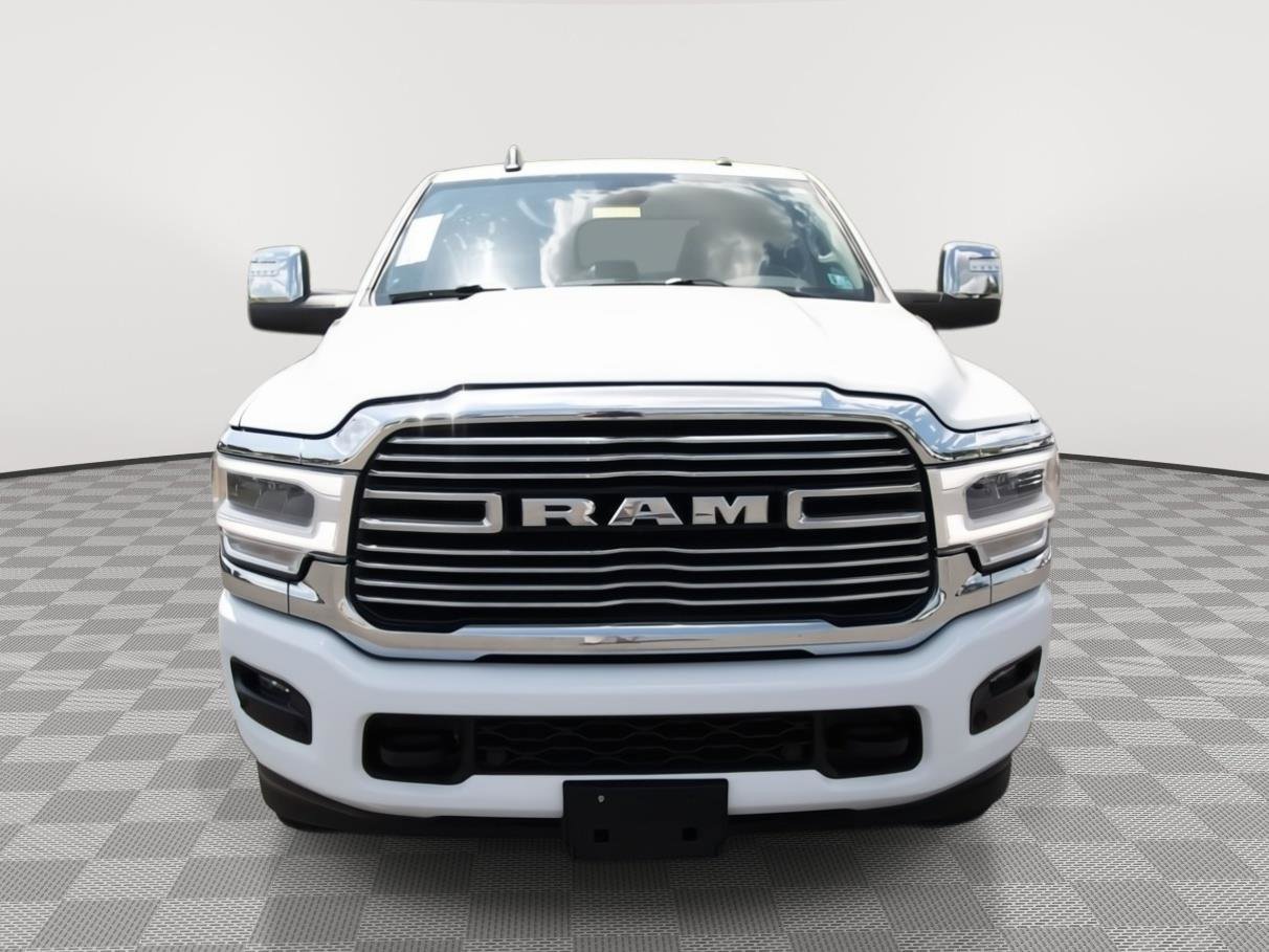 Used 2024 RAM 2500 Laramie AWD/4WD image 2