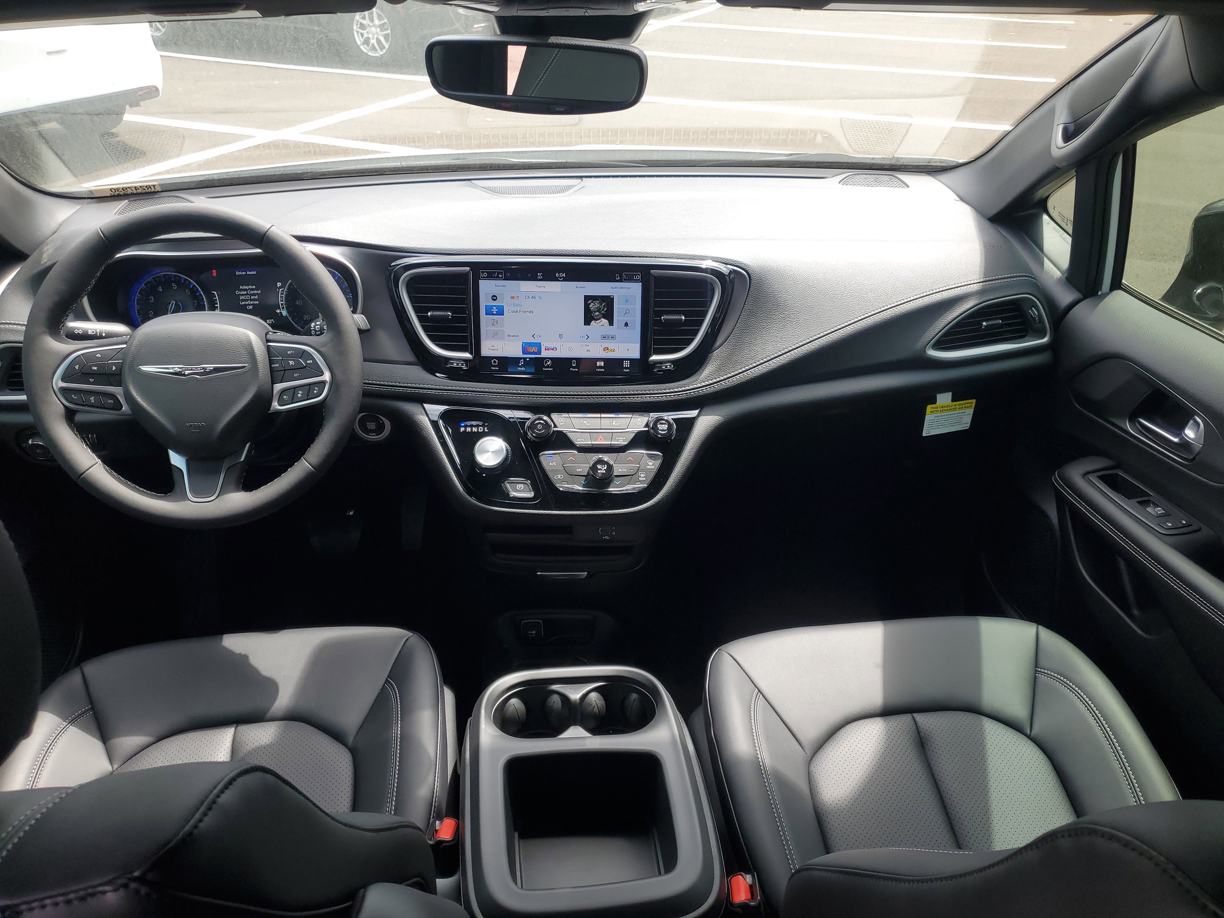 New 2026 Chrysler Pacifica Select FWD image 10
