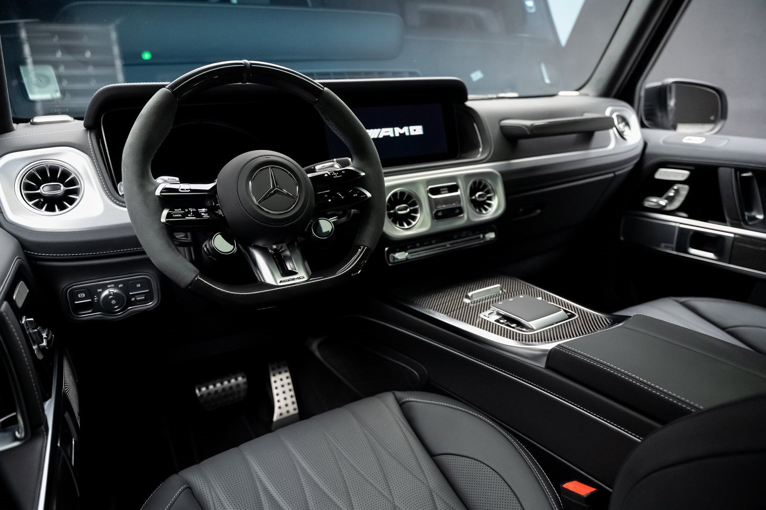 Used 2025 Mercedes-Benz G 63 AMG 4MATIC image 2