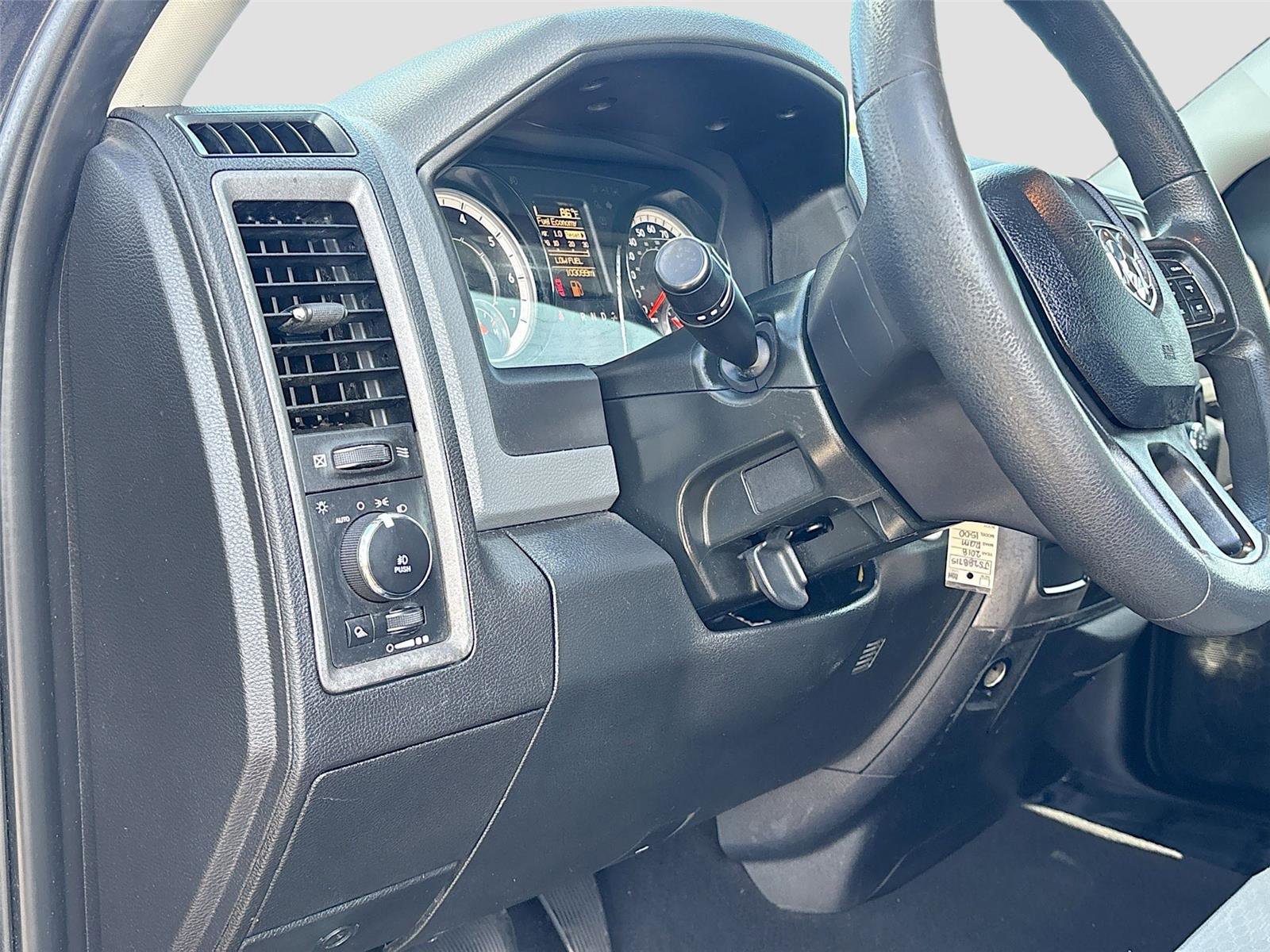 Used 2018 RAM 1500 Express RWD image 10