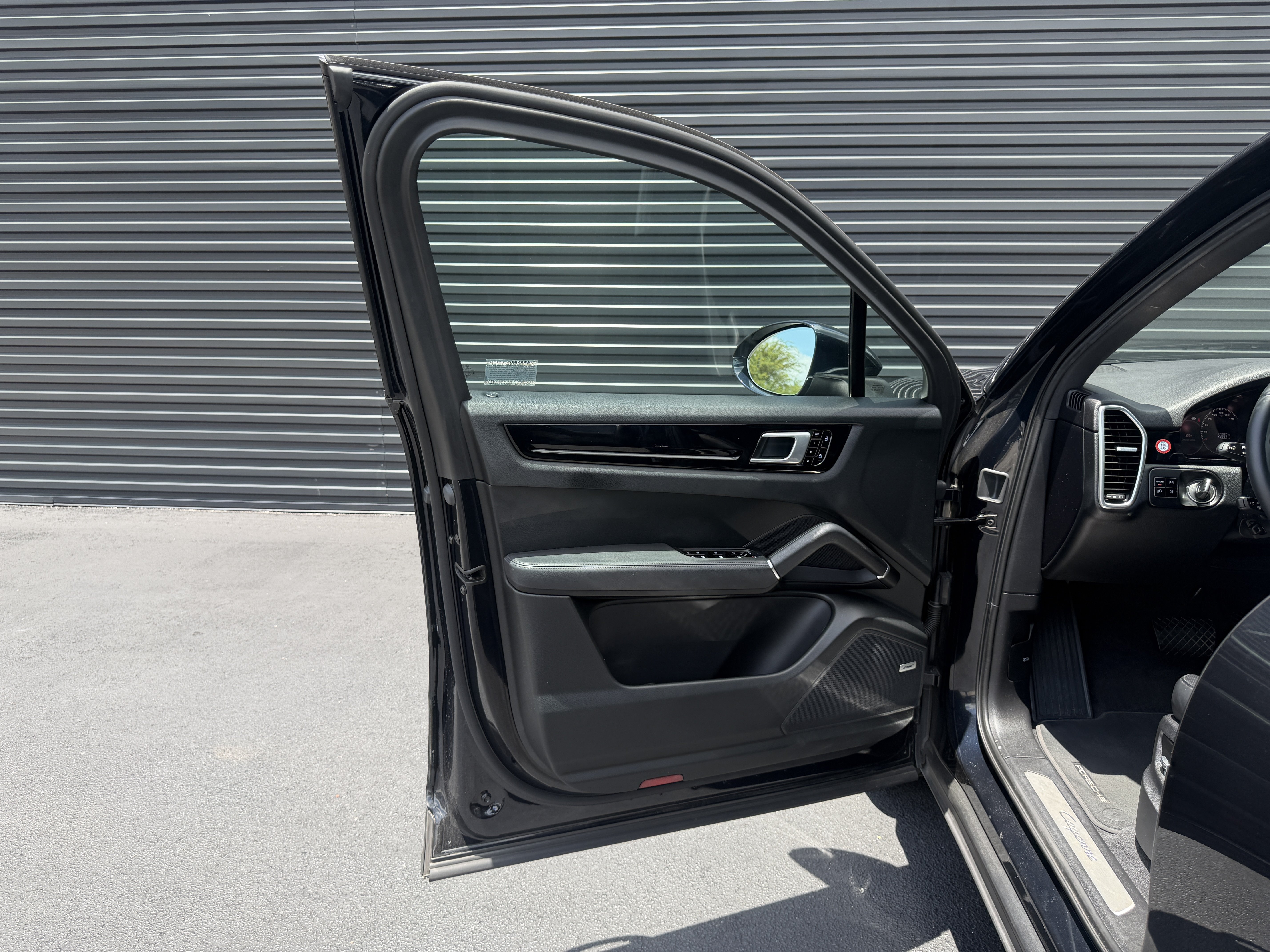Certified 2020 Porsche Cayenne AWD/4WD image 21