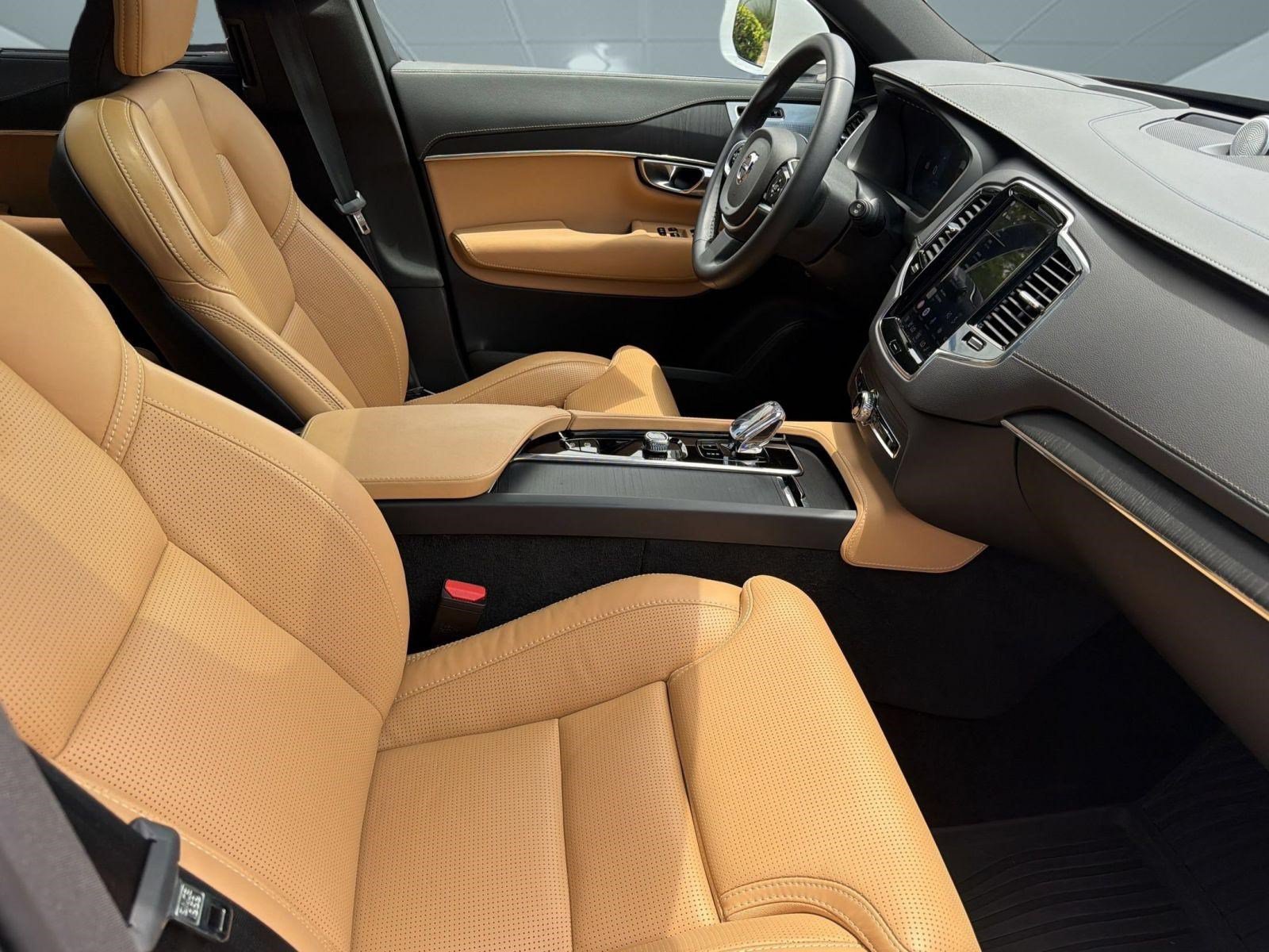 Certified 2024 Volvo XC90 T8 Ultimate w/ Protection Package Premier AWD/4WD image 25