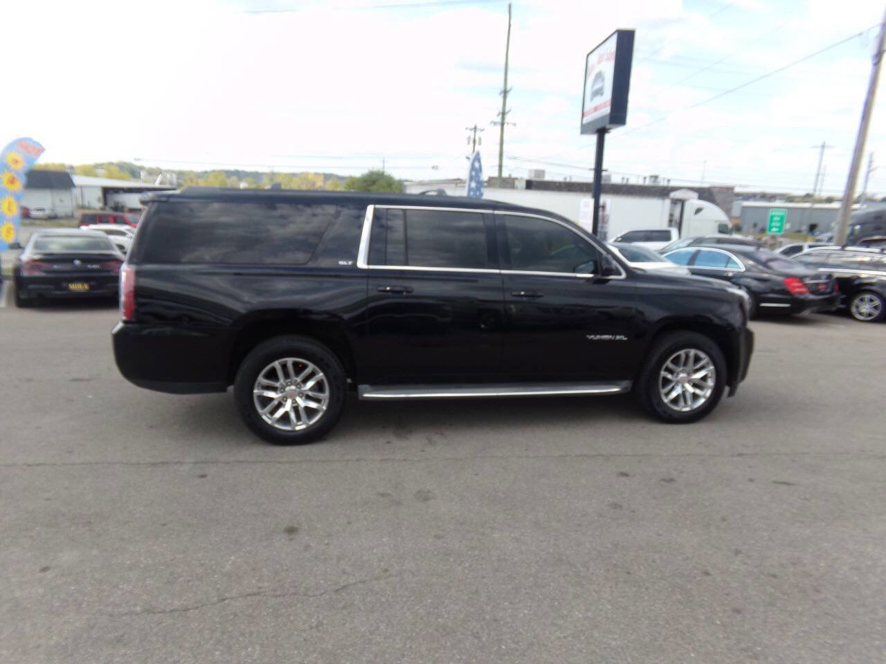 Used 2015 GMC Yukon XL SLT w/ Open Road Package image 6