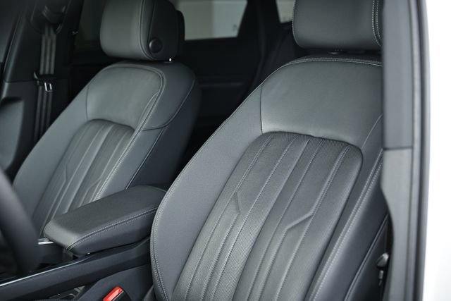 Used 2022 Audi e-tron Premium Plus image 22