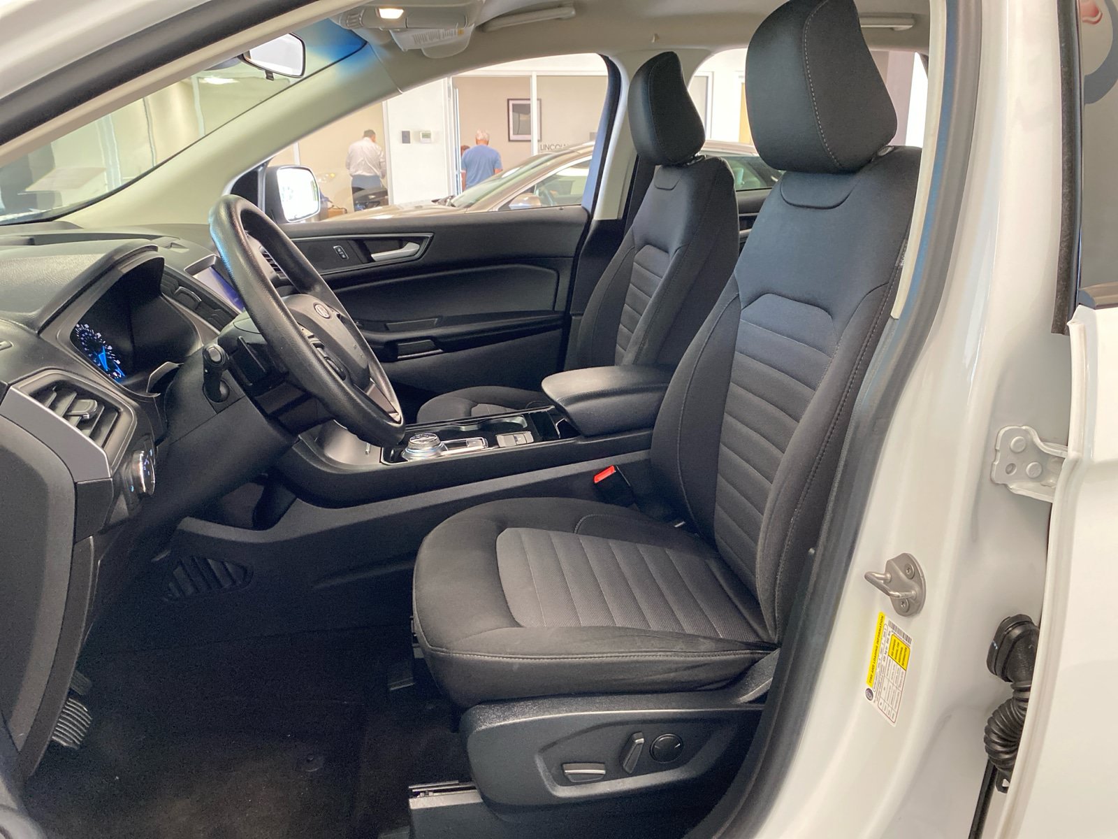 Used 2020 Ford Edge SE AWD/4WD image 15