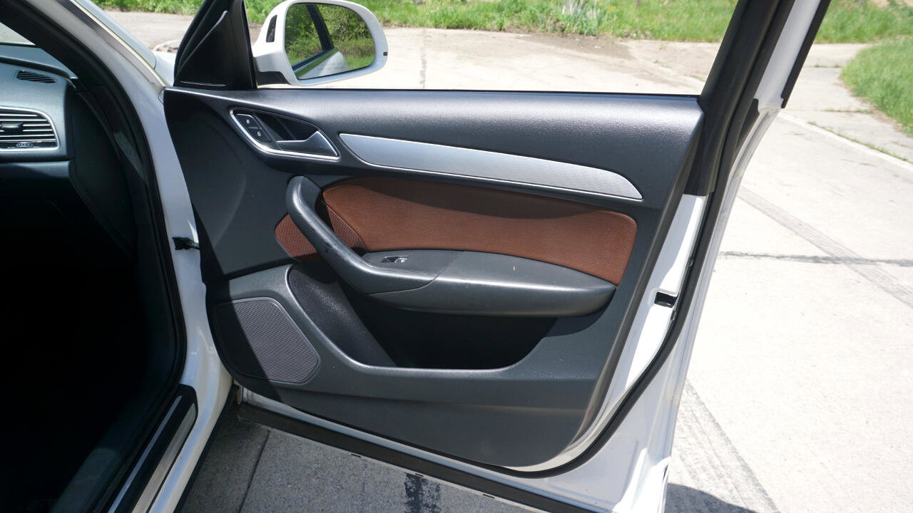 Used 2018 Audi Q3 2.0T Premium Plus w/ Premium Plus Package image 24