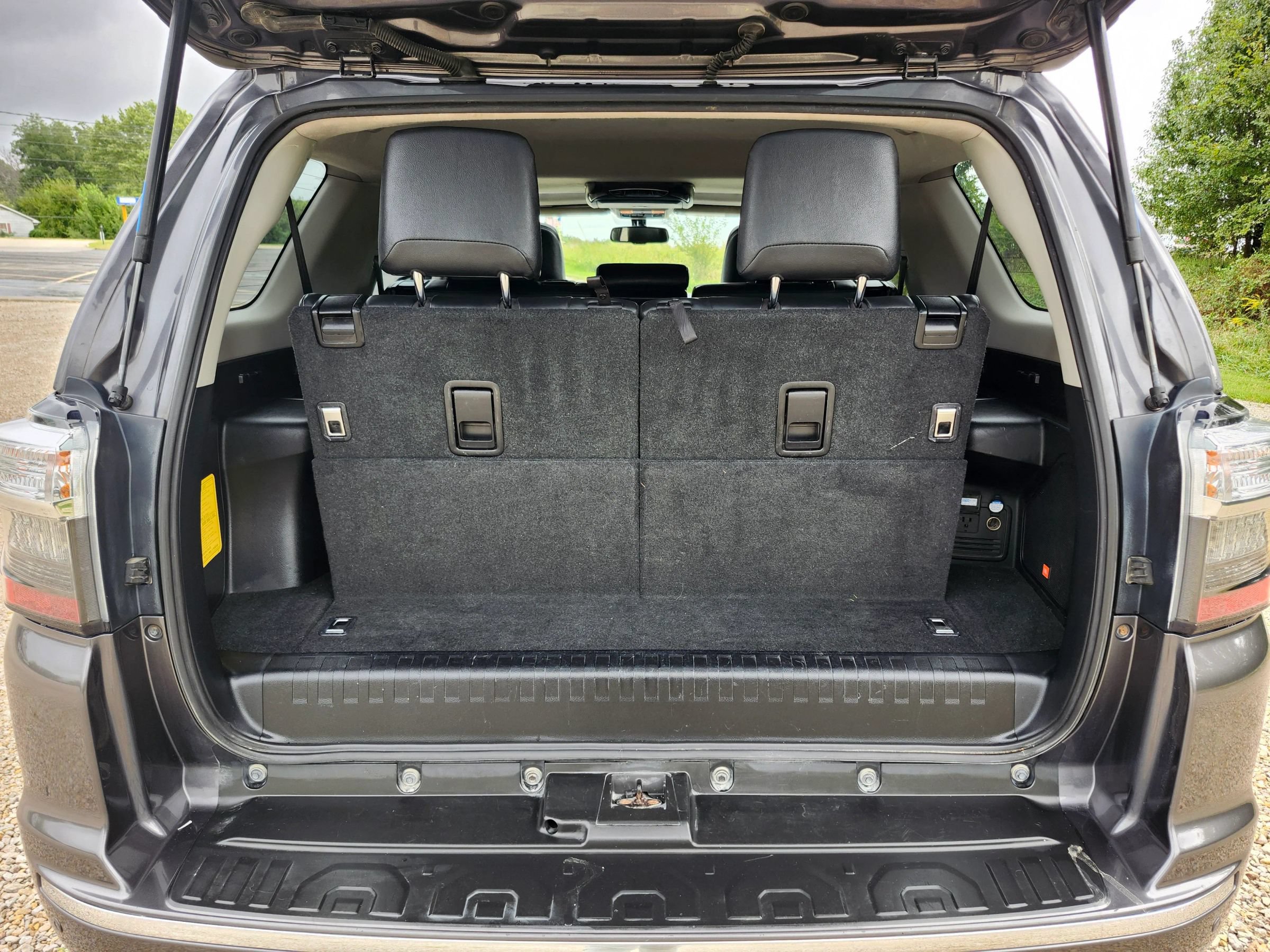 Used 2016 Toyota 4Runner Limited AWD/4WD image 19