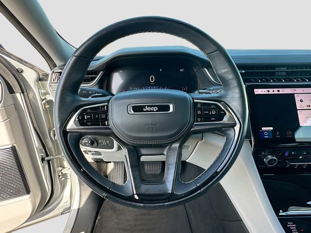 Used 2021 Jeep Grand Cherokee L Overland w/ Advanced Protech Group III image 11