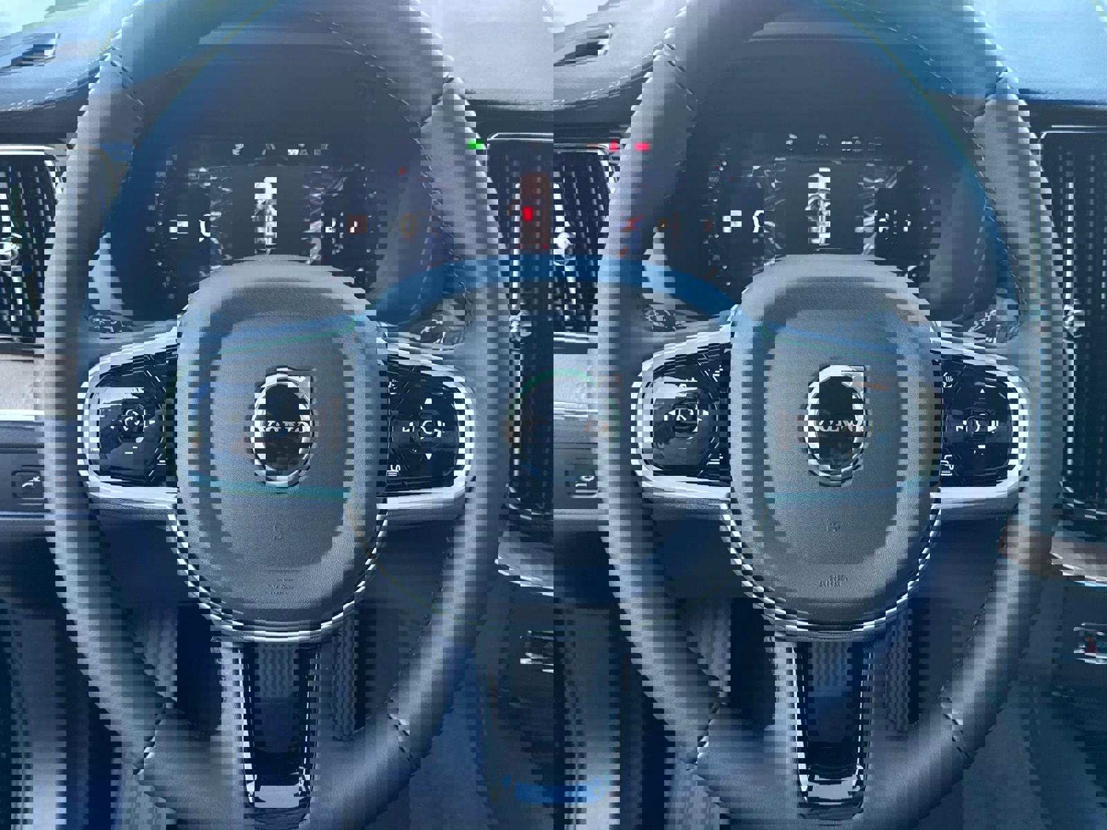 New 2026 Volvo XC60 B5 Ultra w/ Climate Package image 26