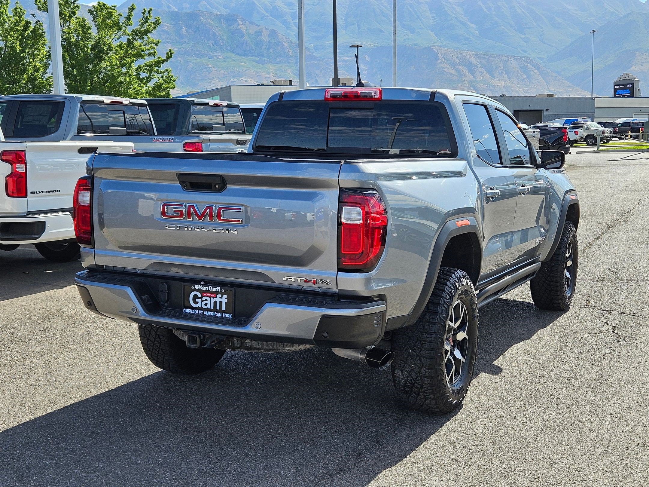 Used 2024 GMC Canyon AT4X AWD/4WD image 3