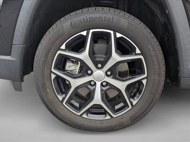 Certified 2024 Jeep Compass Limited AWD/4WD image 9