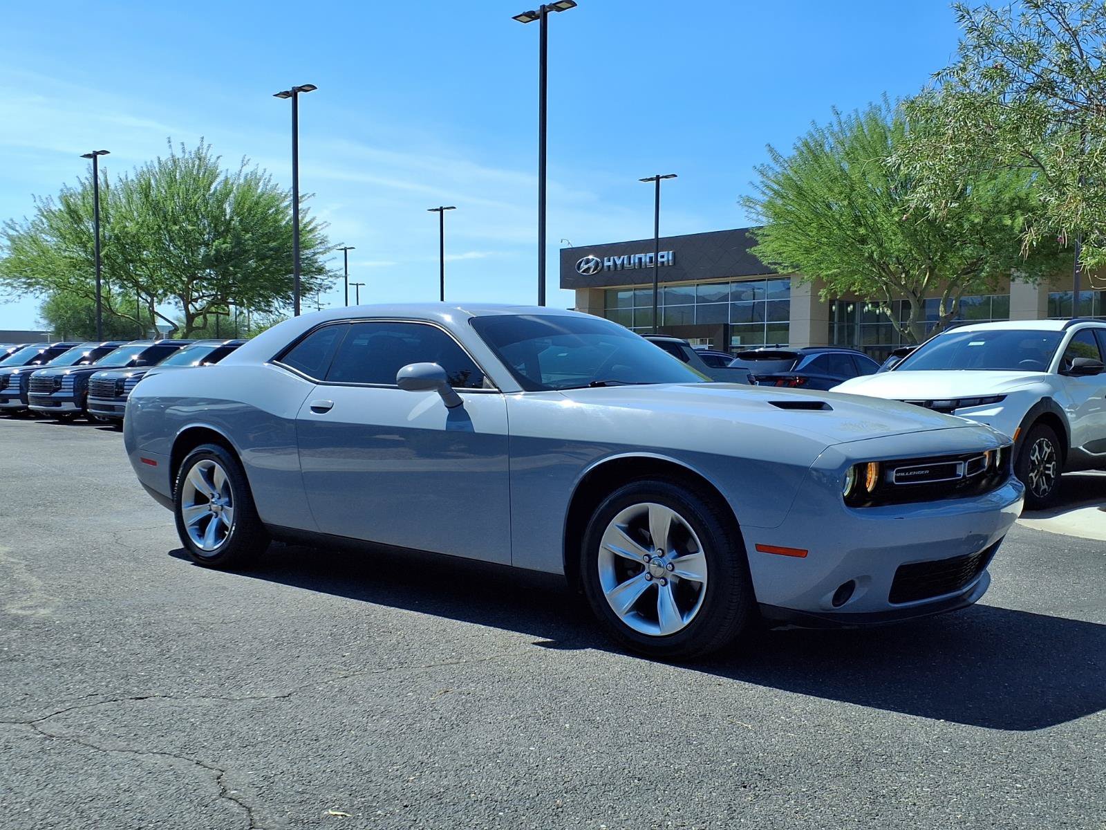 Used 2020 Dodge Challenger SXT RWD image 8