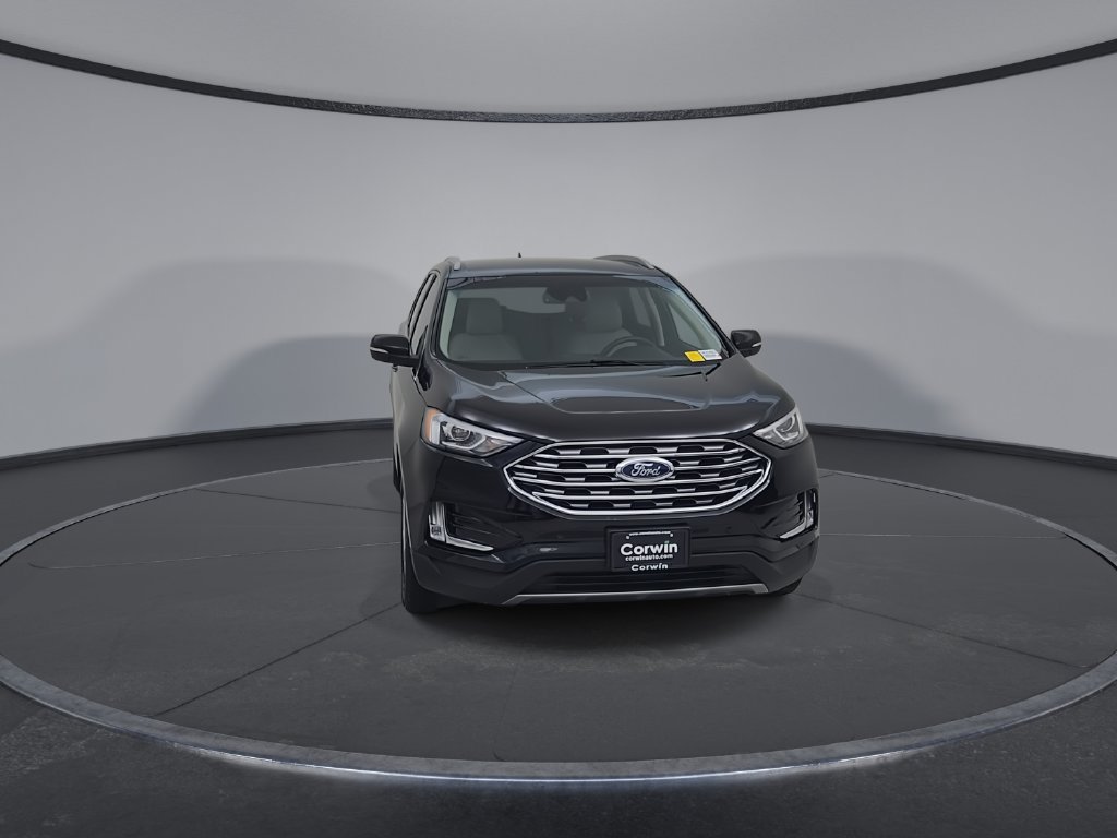 Used 2020 Ford Edge Titanium w/ Class II Trailer Tow Package AWD/4WD image 6