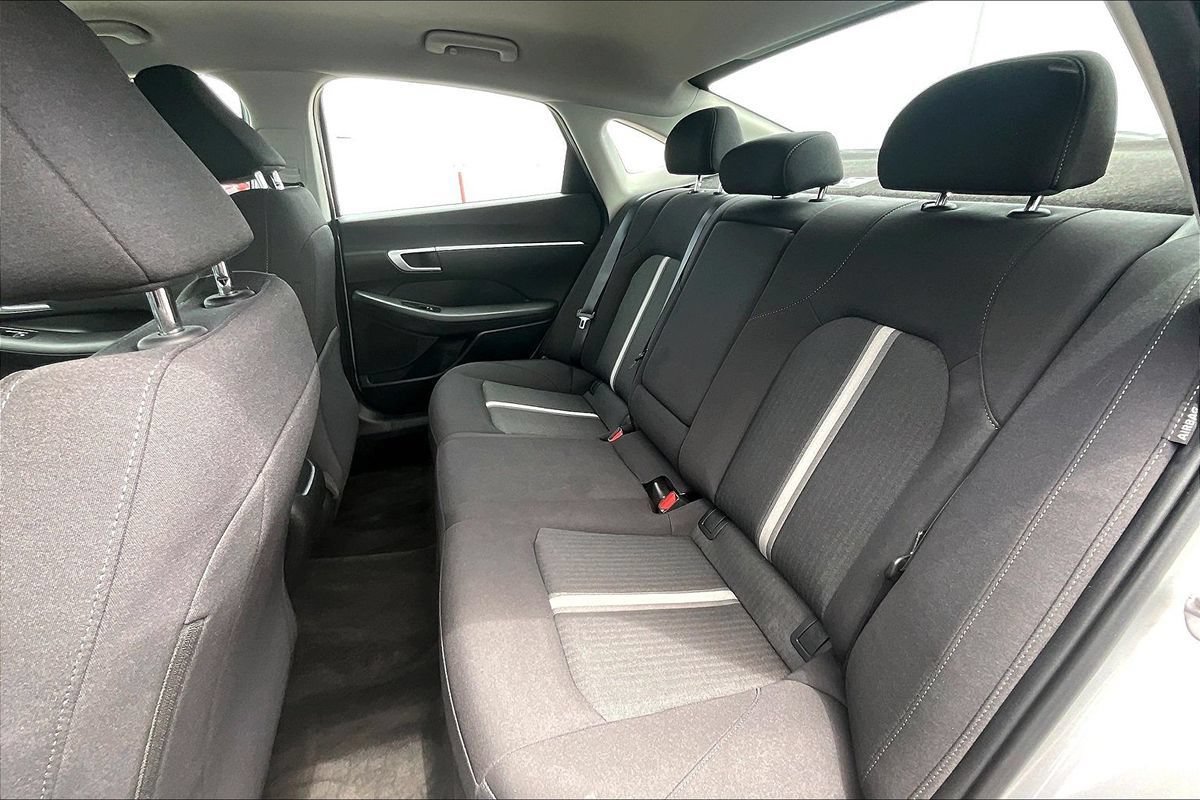 Used 2025 Hyundai Sonata SEL FWD image 31