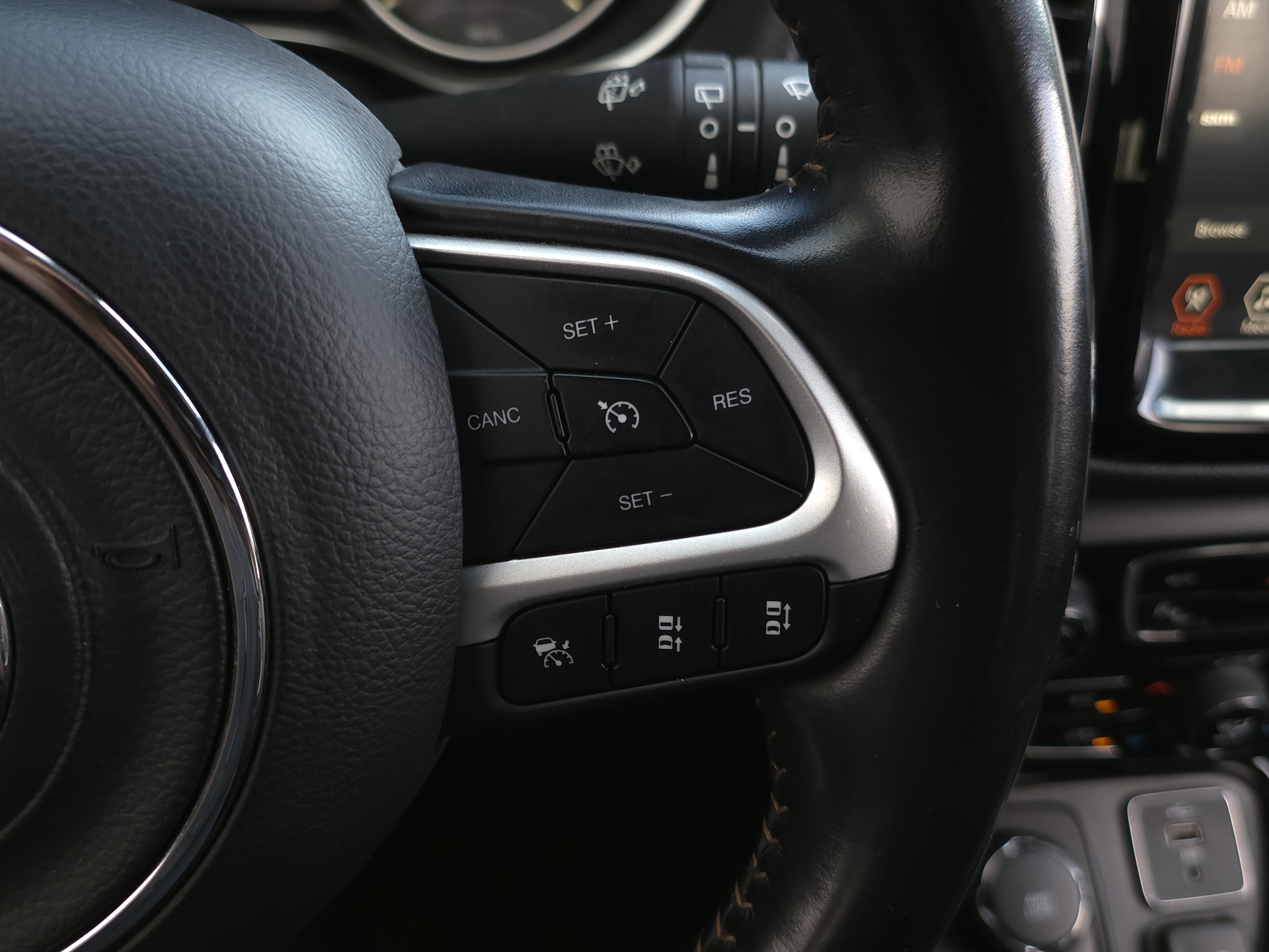 Used 2021 Jeep Compass Limited image 11