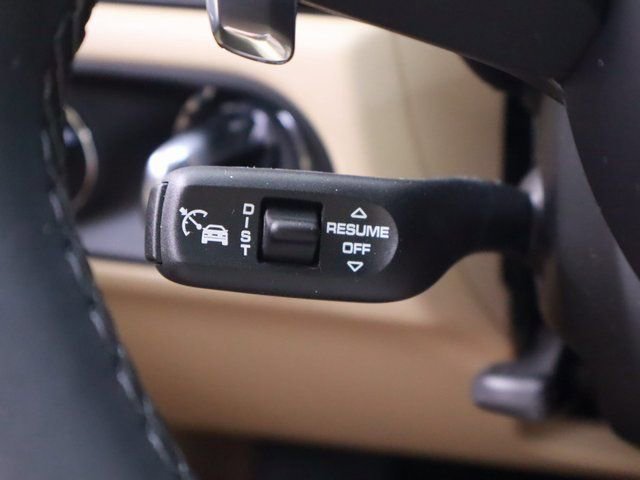 New 2024 Porsche Macan image 35