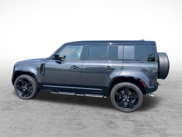 Certified 2025 Land Rover Defender 110 V8 AWD/4WD image 5