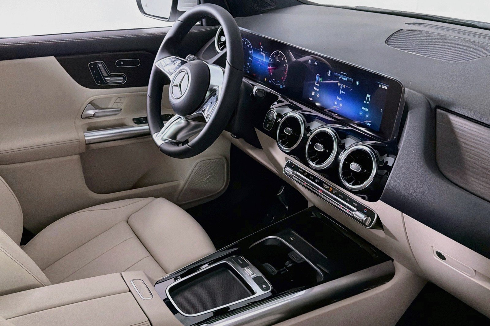 New 2026 Mercedes-Benz GLA 250 image 15