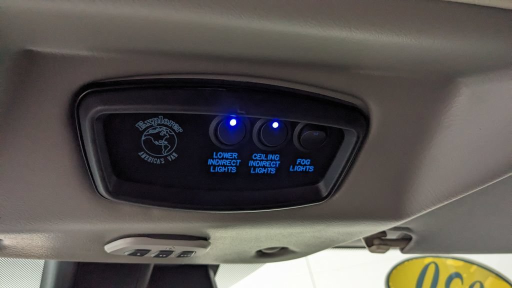 Used 2020 Chevrolet Express 2500 w/ Enhanced Convenience Package RWD image 32
