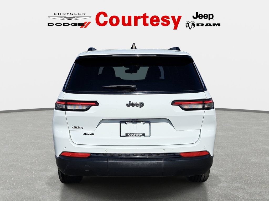 Certified 2023 Jeep Grand Cherokee L Altitude AWD/4WD image 4