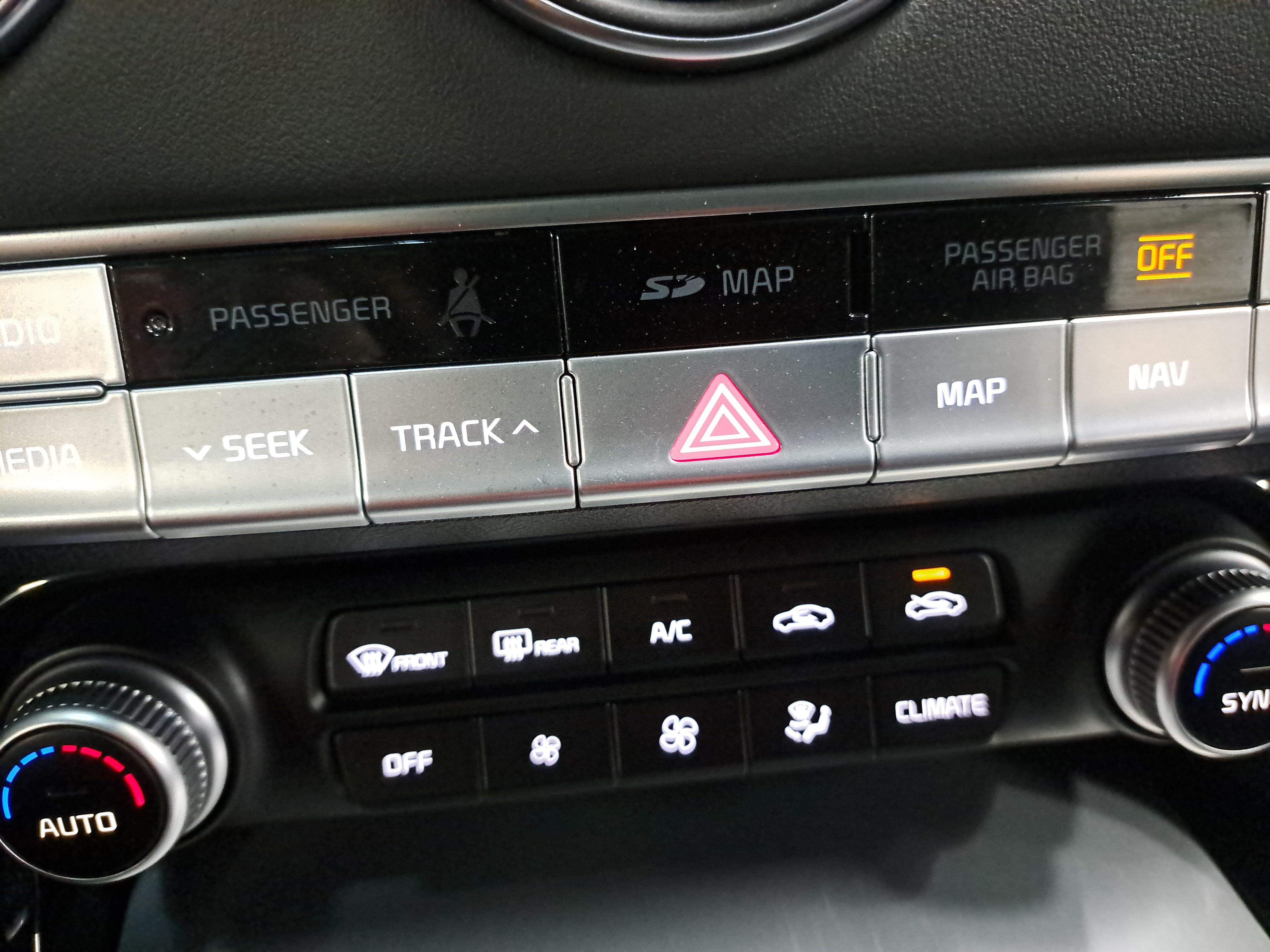 Used 2019 Kia Stinger GT1 RWD image 21