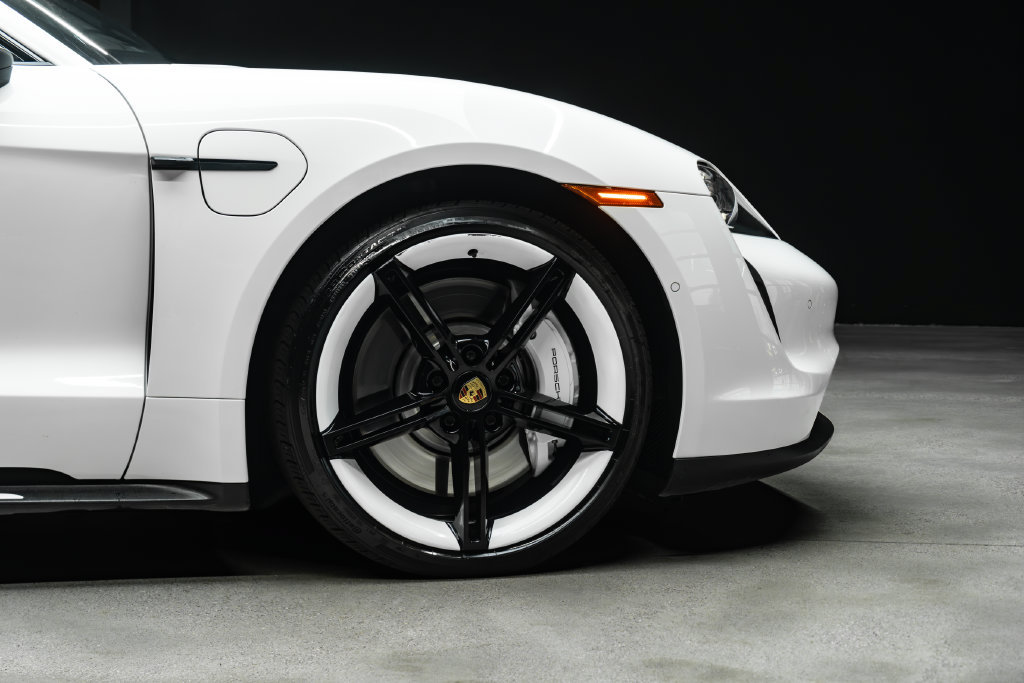 Used 2021 Porsche Taycan 4S AWD/4WD image 9
