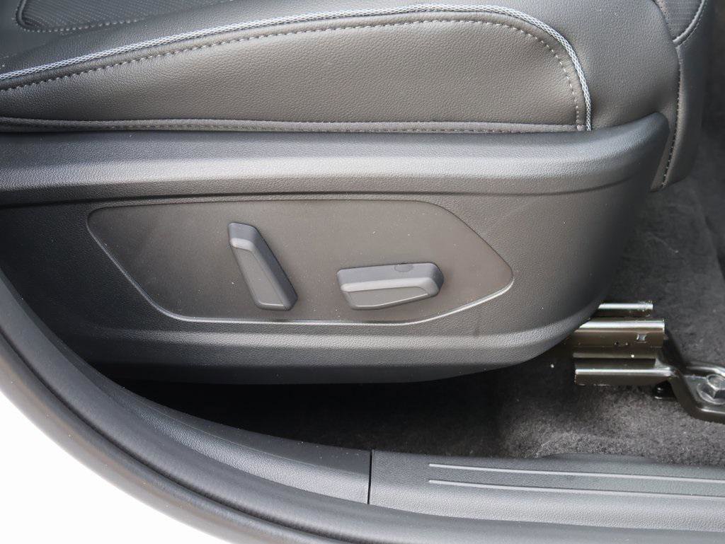 New 2026 Hyundai Tucson Limited image 11