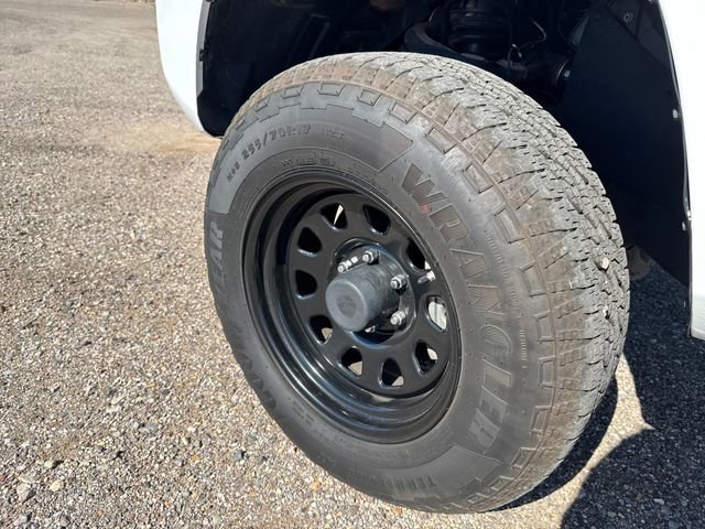 Used 2022 Toyota Tacoma SR5 RWD image 18