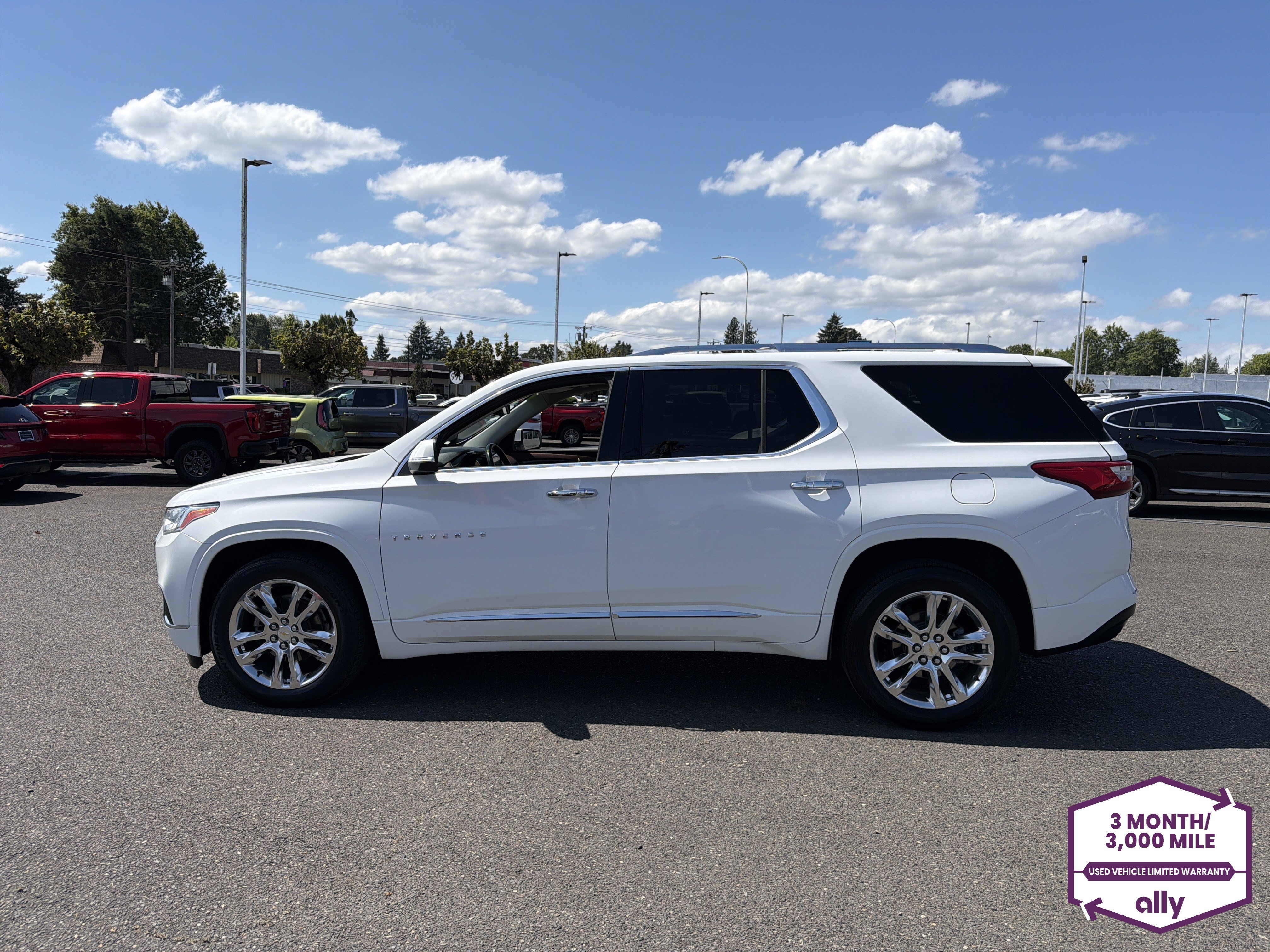 Used 2021 Chevrolet Traverse High Country AWD/4WD image 2