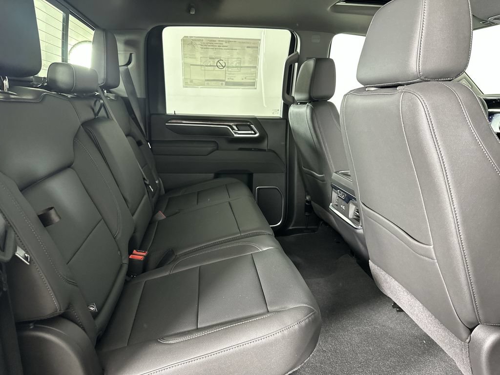 New 2026 Chevrolet Silverado 2500 LTZ w/ LTZ Convenience Package AWD/4WD image 28