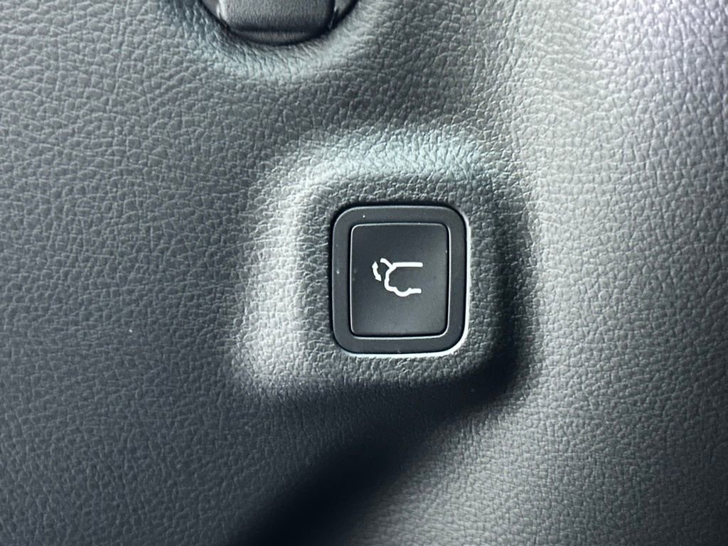 New 2026 Jeep Compass Trailhawk image 13