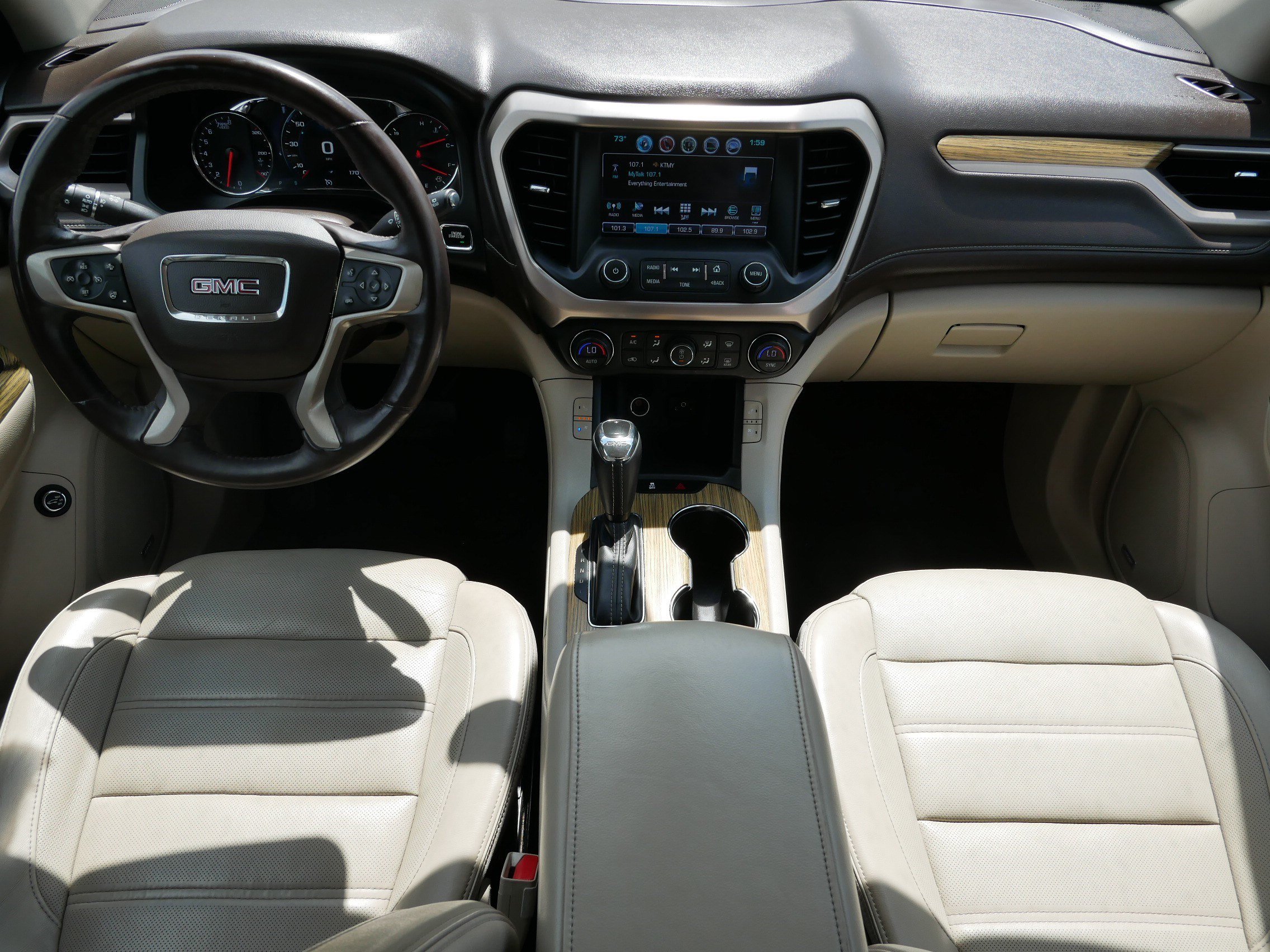 Used 2018 GMC Acadia Denali AWD/4WD image 10