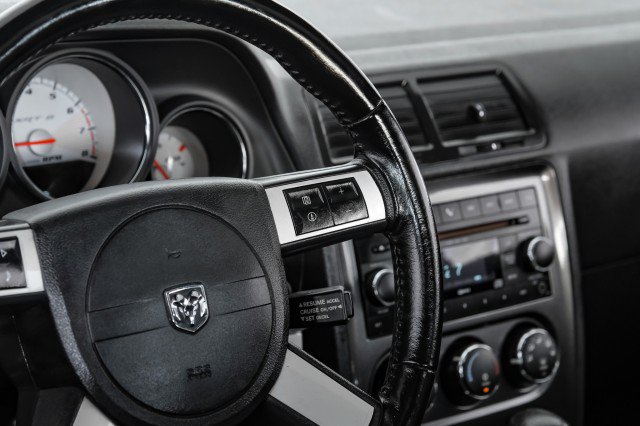 Used 2009 Dodge Challenger SRT8 w/ SRT Option Group II RWD image 15