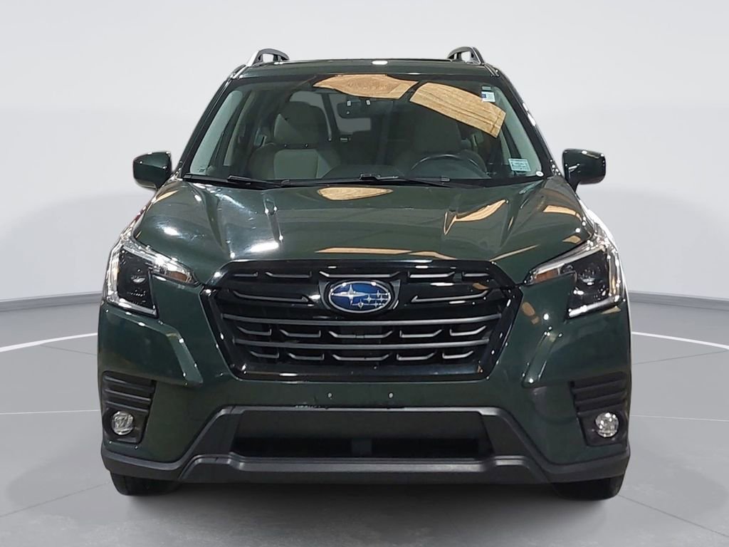 Used 2024 Subaru Forester Premium image 2