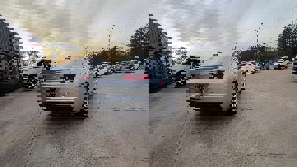 Used 2010 Chevrolet Camaro SS w/ RS Package image 6