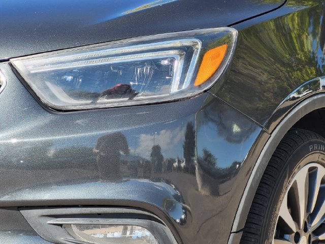 Used 2018 Buick Encore Essence FWD image 5