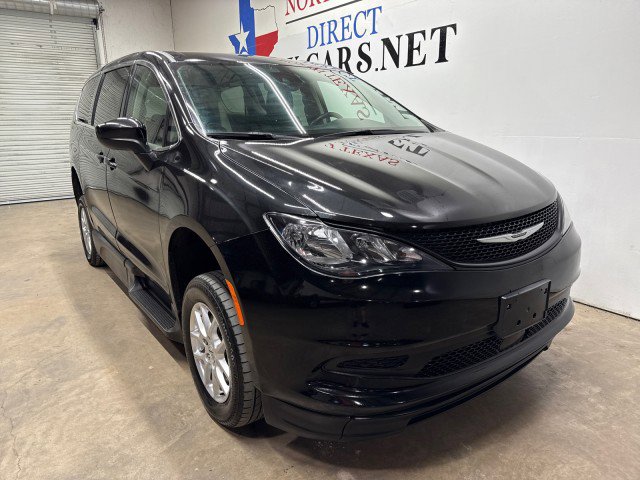 Used 2022 Chrysler Voyager LX