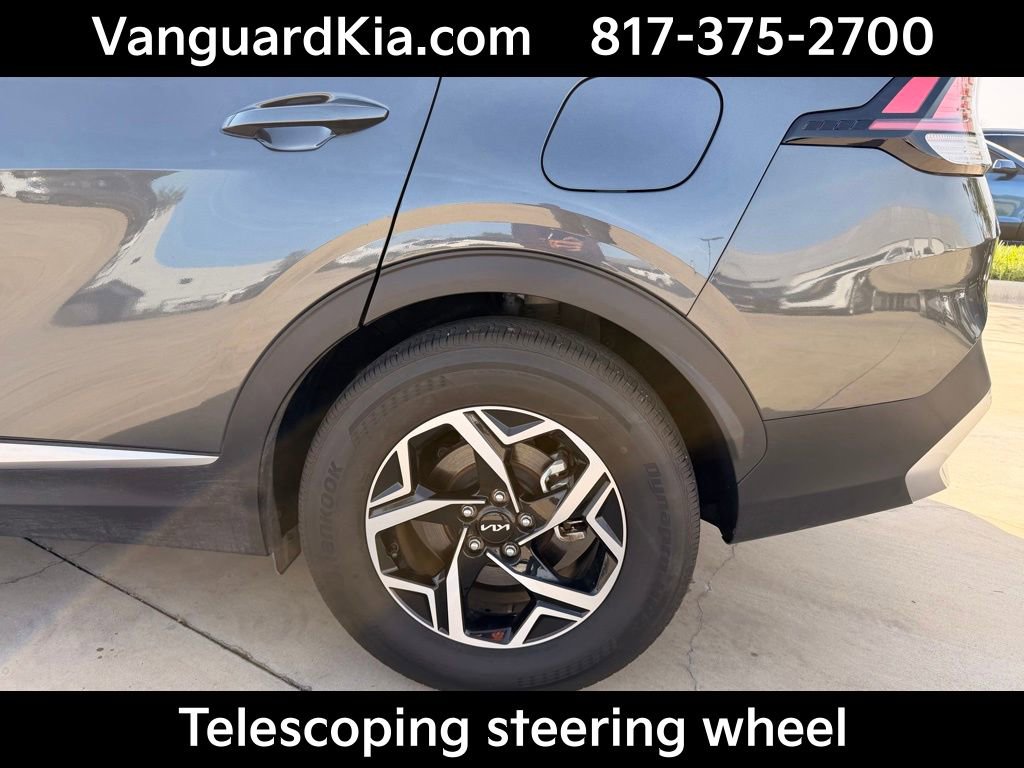 Certified 2024 Kia Sportage LX image 9