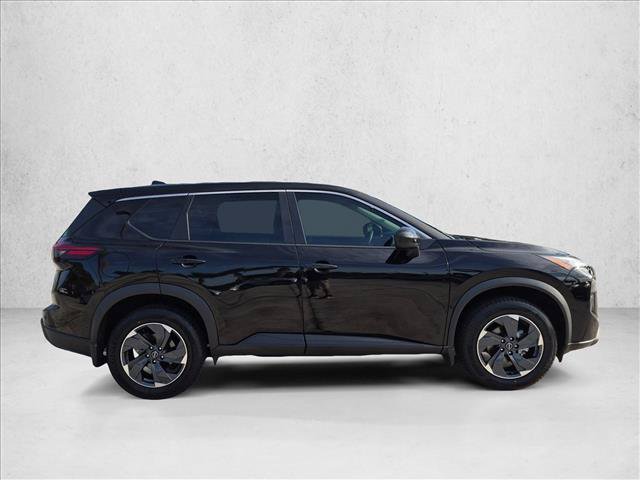 Used 2024 Nissan Rogue SV FWD image 4