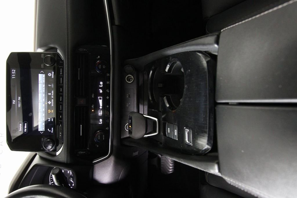 Used 2023 Nissan Rogue SL w/ SL Premium Package image 25